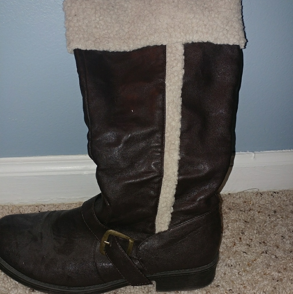 ❄Fuzzy boots